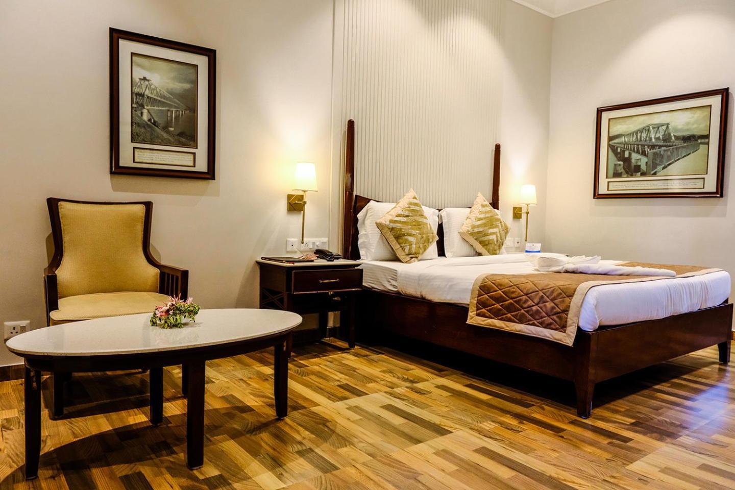 Chanakya Bnr Hotel Puri Exterior foto
